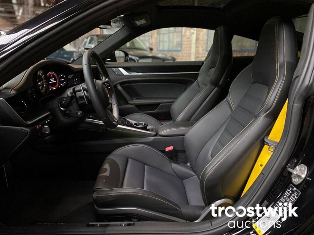 Porsche  911 Turbo S 992 650pk 2022 (Sport Design) (Sport Chrono) -Fabrieksgarantie-