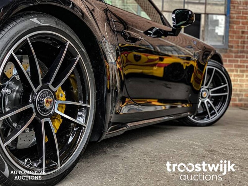 Porsche  911 Turbo S 992 650pk 2022 (Sport Design) (Sport Chrono) -Fabrieksgarantie-
