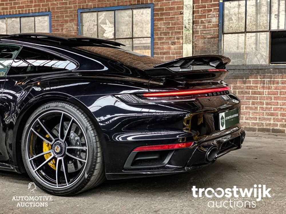 Porsche  911 Turbo S 992 650pk 2022 (Sport Design) (Sport Chrono) -Fabrieksgarantie-