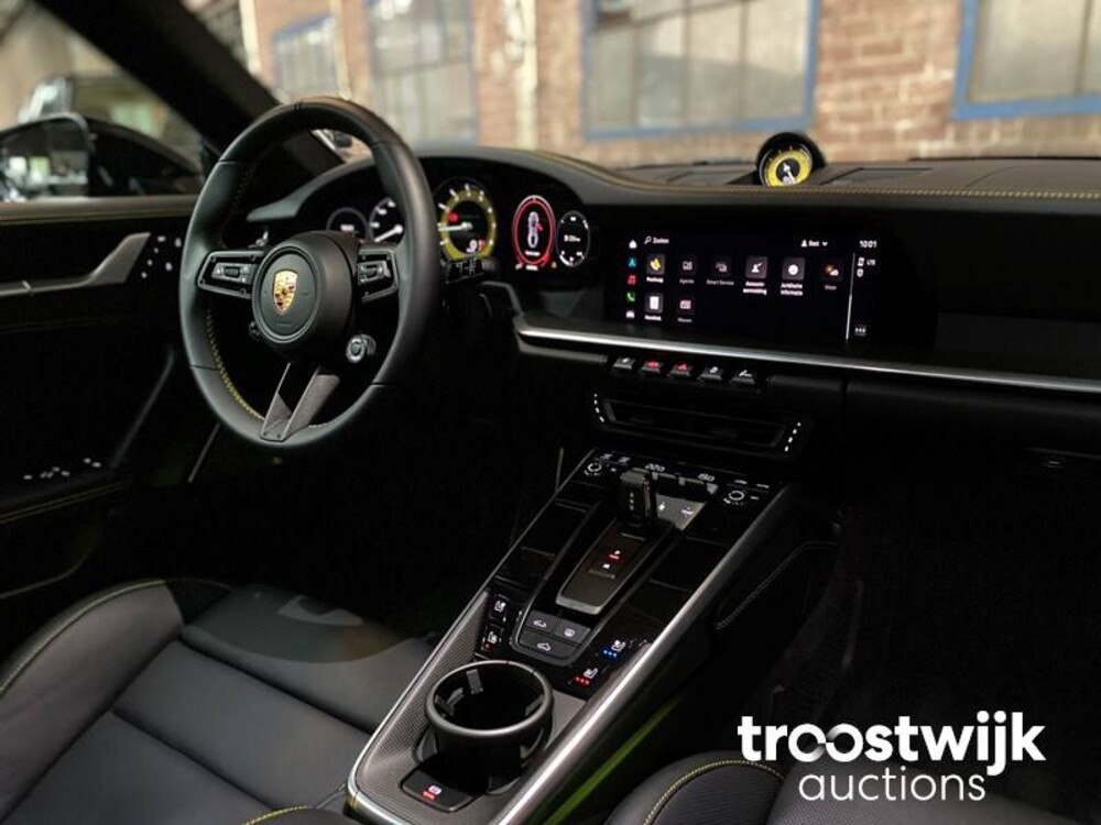 Porsche  911 Turbo S 992 650pk 2022 (Sport Design) (Sport Chrono) -Fabrieksgarantie-