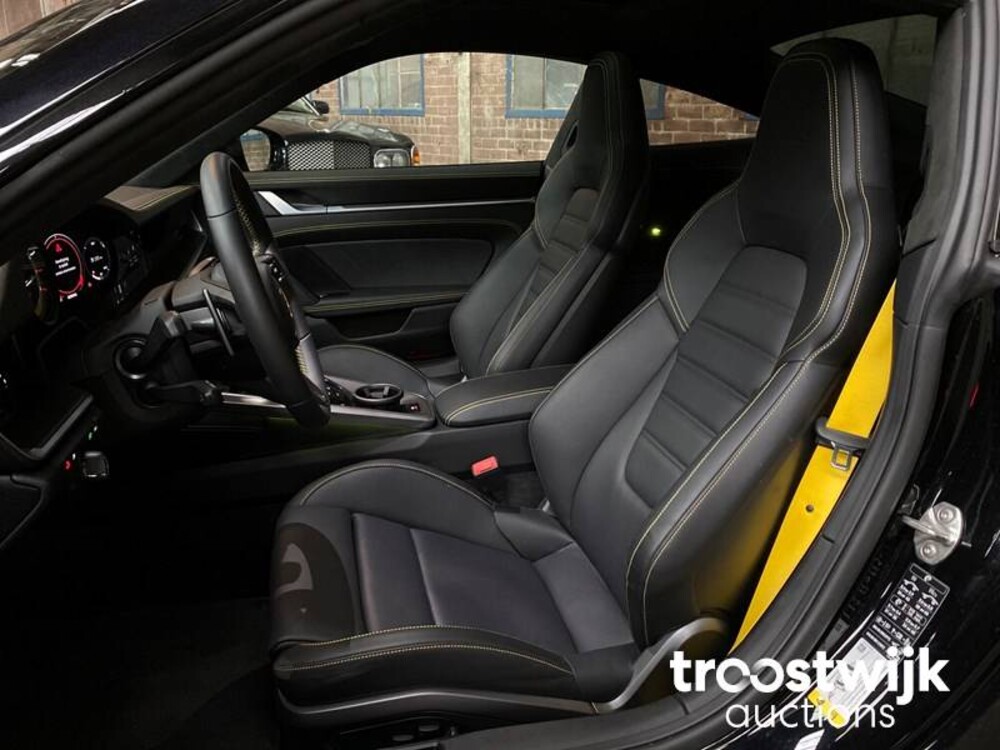 Porsche  911 Turbo S 992 650pk 2022 (Sport Design) (Sport Chrono) -Fabrieksgarantie-
