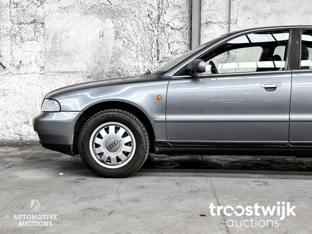 Audi A4 Limousine 1.9 DI Advance 75pk 1999 -Orig. NL-, XN-DS-48
