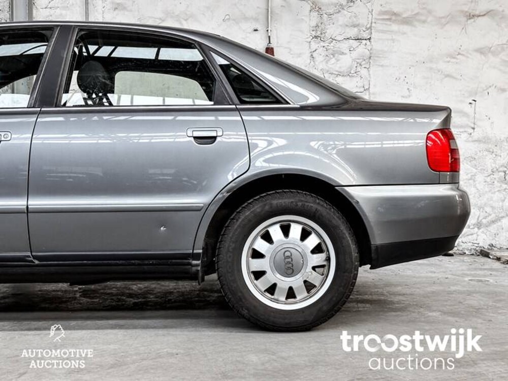 Audi A4 Limousine 1.9 DI Advance 75pk 1999 -Orig. NL-, XN-DS-48