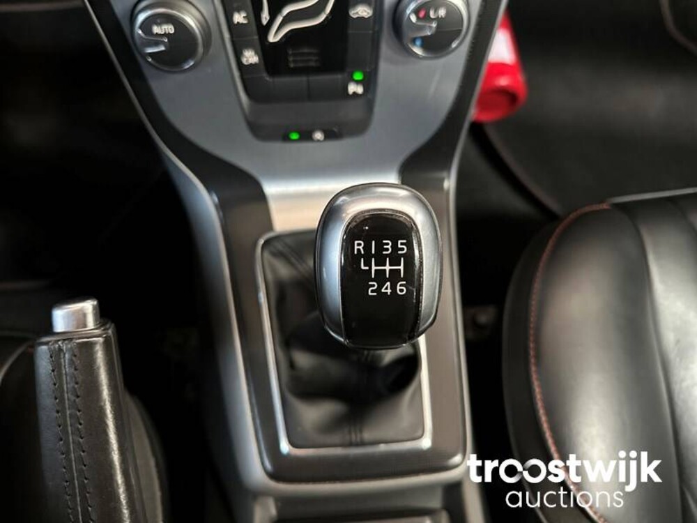 Volvo 1.6 D2 Ocean Race 114pk 2014, NH-073-J