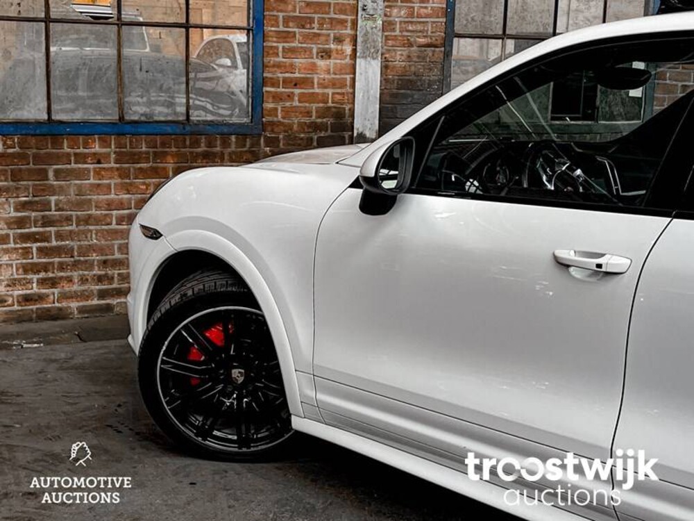 Porsche Cayenne GTS 4.8 V8  420pk 2013