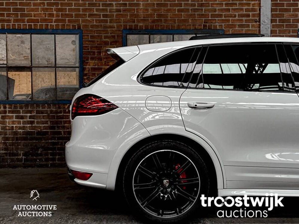 Porsche Cayenne GTS 4.8 V8  420pk 2013
