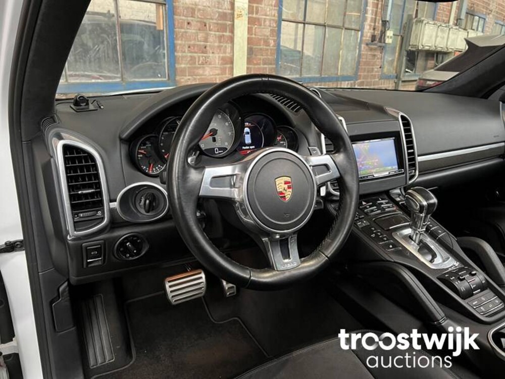 Porsche Cayenne GTS 4.8 V8  420pk 2013