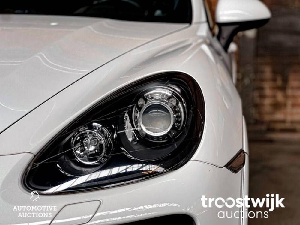 Porsche Cayenne GTS 4.8 V8  420pk 2013