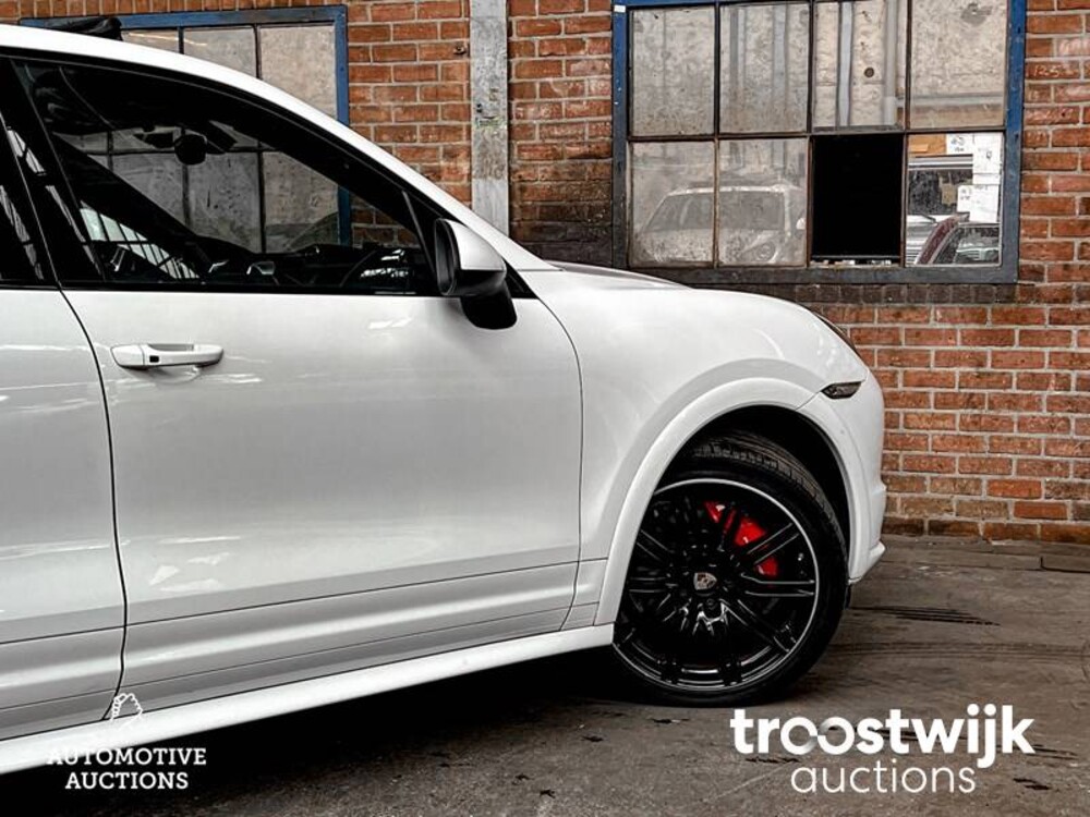 Porsche Cayenne GTS 4.8 V8  420pk 2013