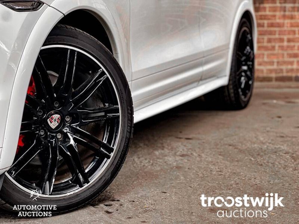 Porsche Cayenne GTS 4.8 V8  420pk 2013