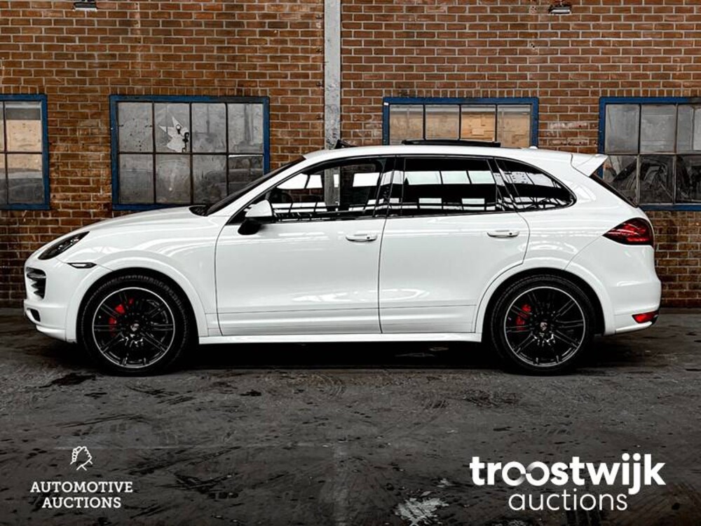 Porsche Cayenne GTS 4.8 V8  420pk 2013