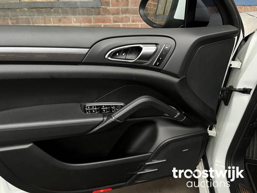 Porsche Cayenne GTS 4.8 V8  420pk 2013