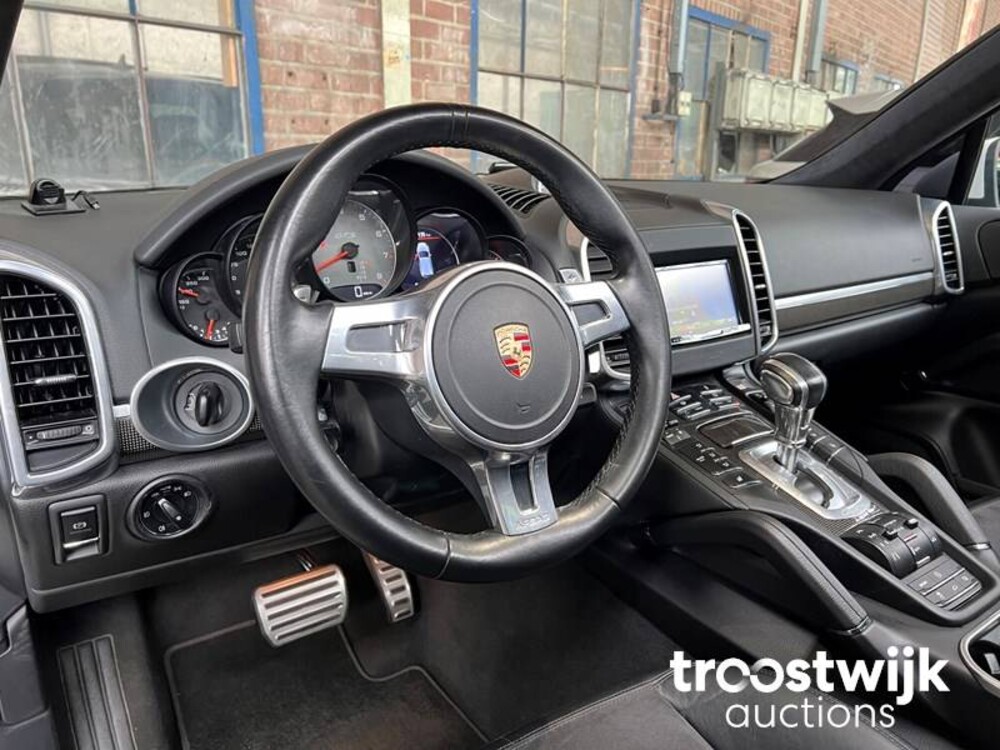 Porsche Cayenne GTS 4.8 V8  420pk 2013