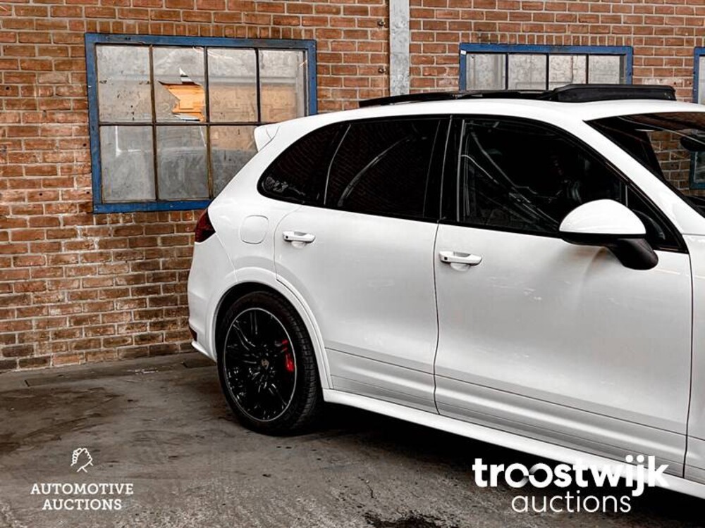 Porsche Cayenne GTS 4.8 V8  420pk 2013