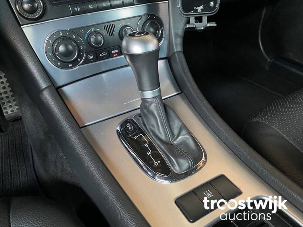 Mercedes-Benz Combi 200 K. Classic 163pk 2004, ZT-830-L