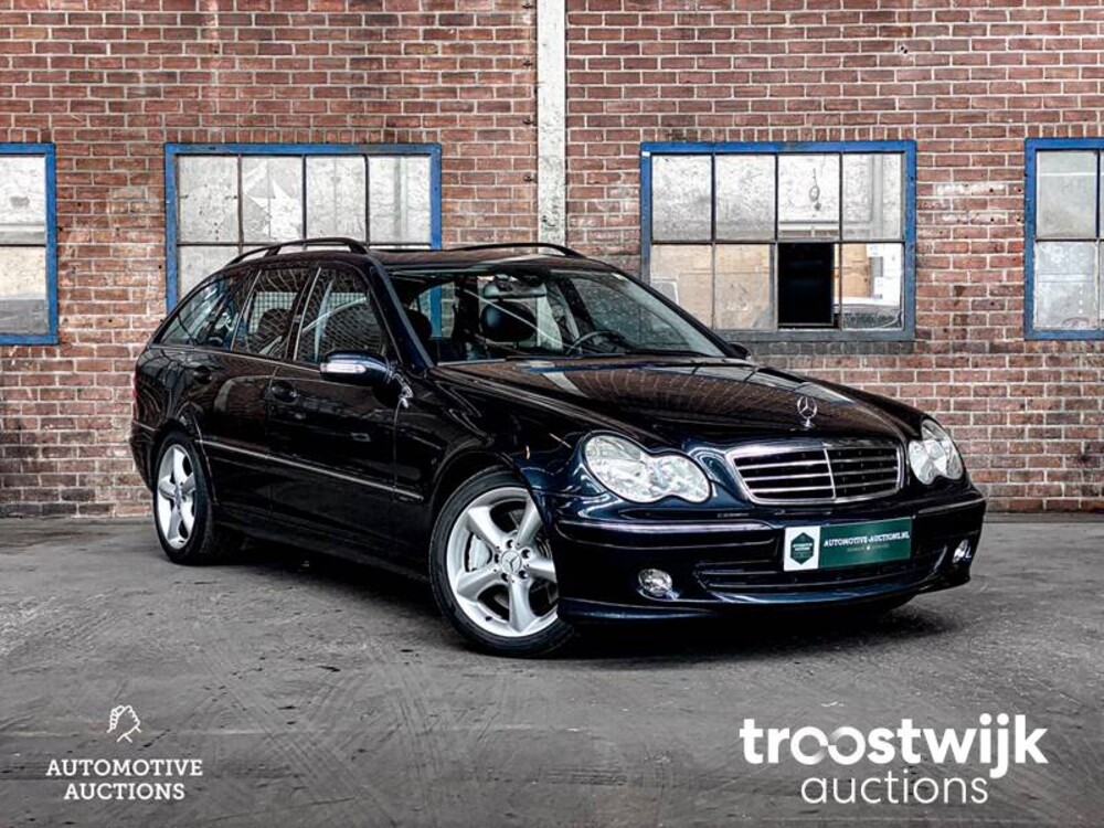 Mercedes-Benz Combi 200 K. Classic 163pk 2004, ZT-830-L