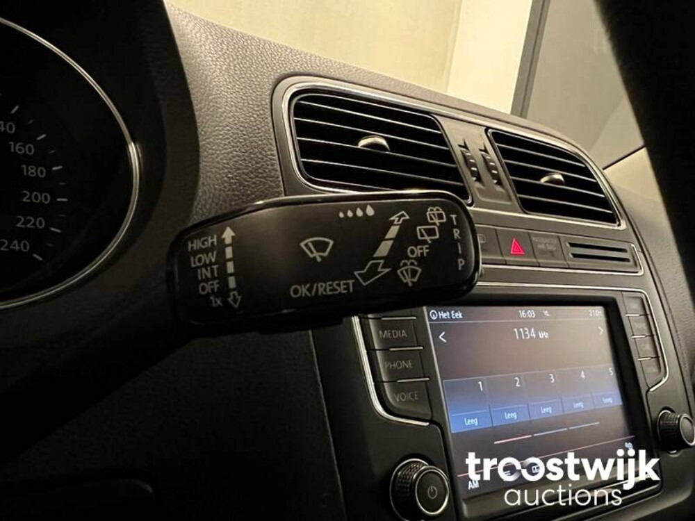 Volkswagen Polo 1.2 TSI Comfortline Facelift 90pk 2015 -Orig. NL-, 2-ZKN-18