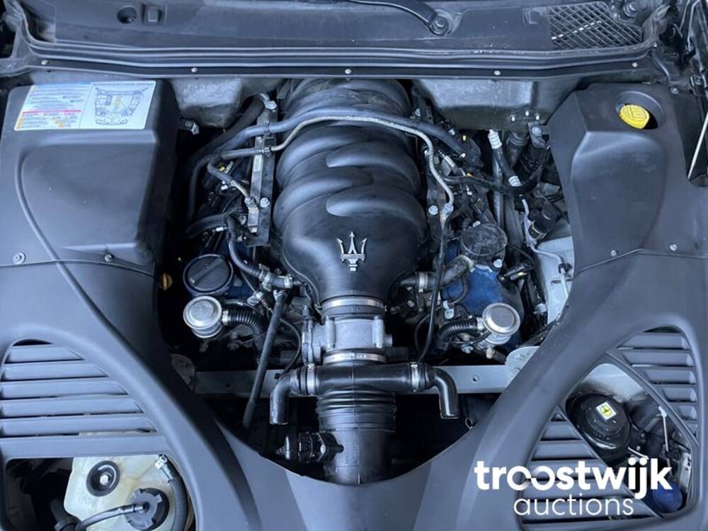 Maserati Quattroporte S 4.7 V8 430pk 2009