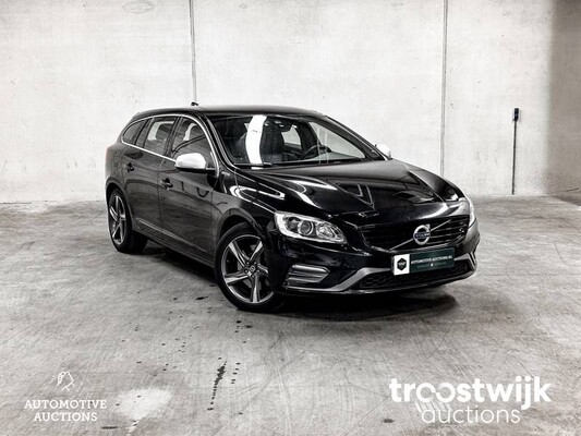 Volvo V60 R-Design 2.4 D6 Twin Engine 220pk 2015 -Orig. NL-, GJ-646-L