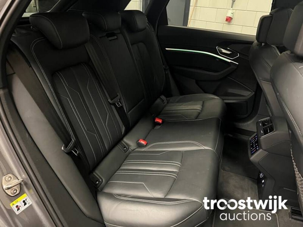Audi e-tron 55 Quattro Advanced 95 kWh Sport 360pk 2019 -Orig. NL-, G-415-TB