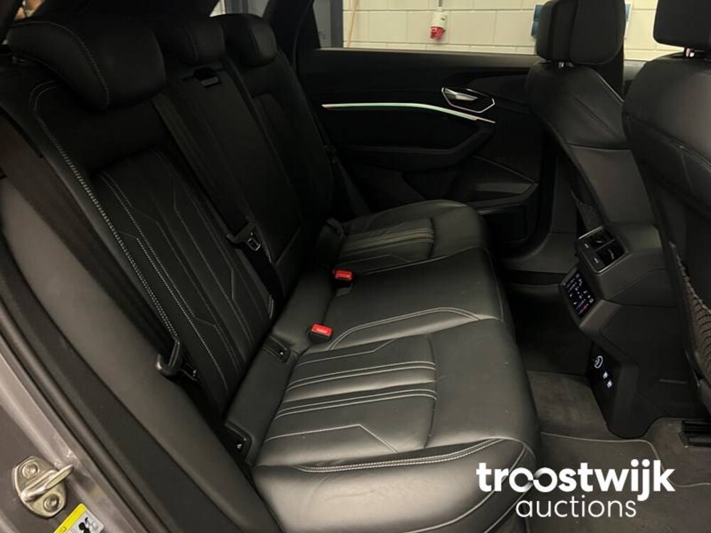 Audi e-tron 55 Quattro Advanced 95 kWh Sport 360pk 2019 -Orig. NL-, G-415-TB
