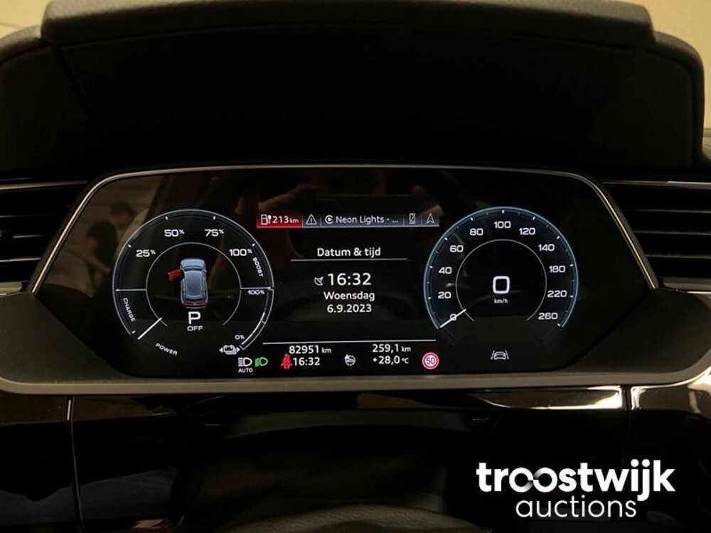 Audi e-tron 55 Quattro Advanced 95 kWh Sport 360pk 2019 -Orig. NL-, G-415-TB