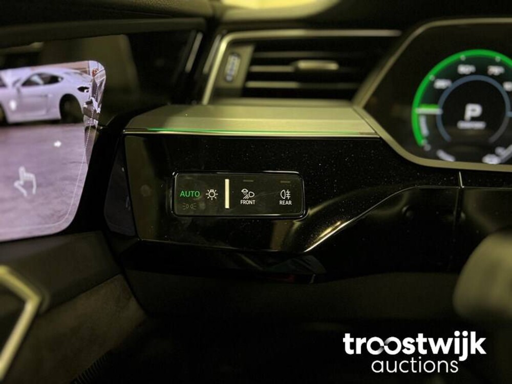 Audi e-tron 55 Quattro Advanced 95 kWh Sport 360pk 2019 -Orig. NL-, G-415-TB