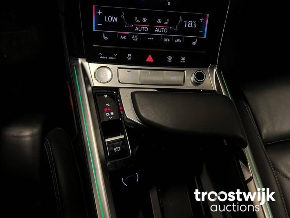 Audi e-tron 55 Quattro Advanced 95 kWh Sport 360pk 2019 -Orig. NL-, G-415-TB