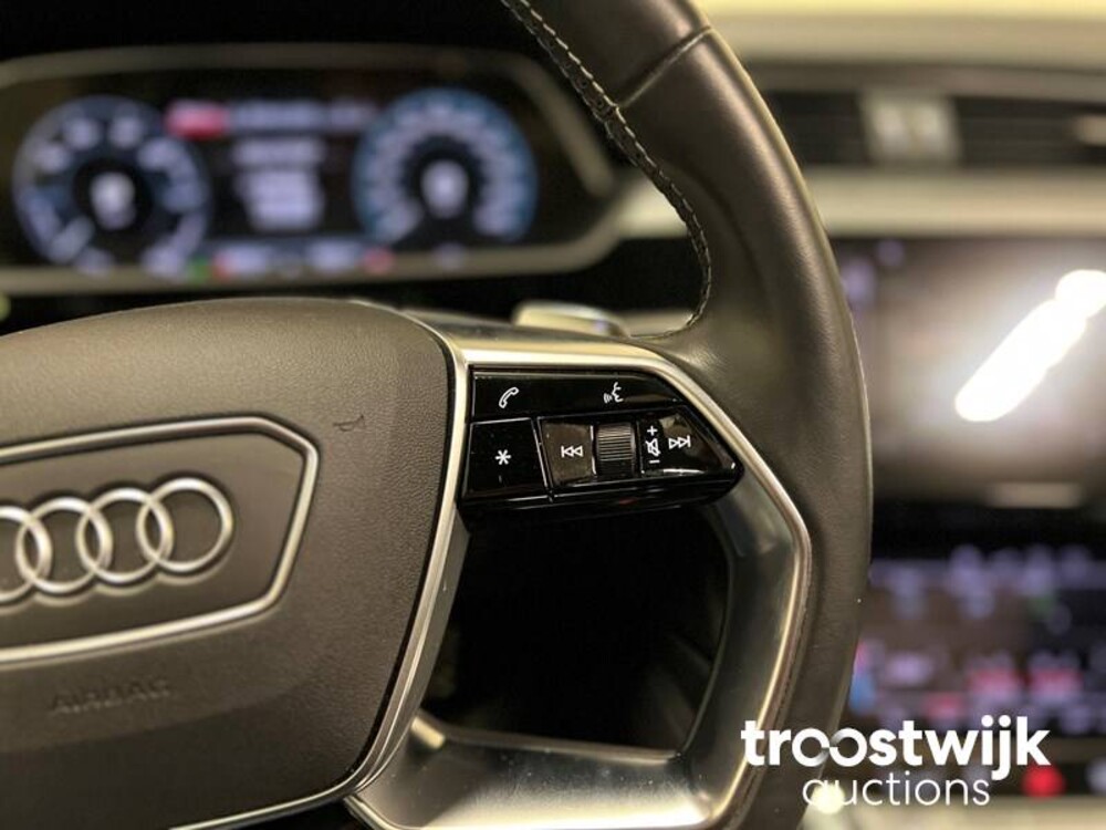Audi e-tron 55 Quattro Advanced 95 kWh Sport 360pk 2019 -Orig. NL-, G-415-TB