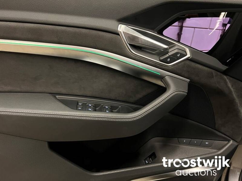 Audi e-tron 55 Quattro Advanced 95 kWh Sport 360pk 2019 -Orig. NL-, G-415-TB