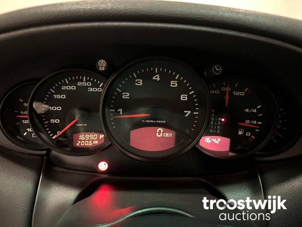 Porsche 911 Carrera Coupe 3.4 300pk 1999, R-223-PB