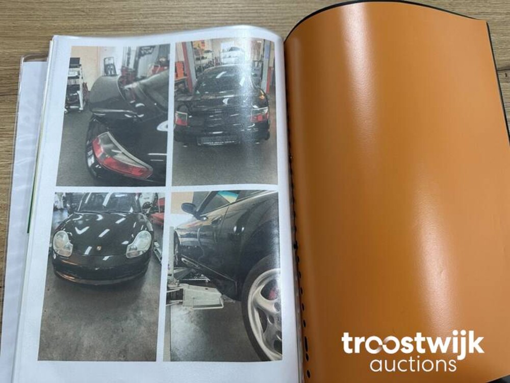 Porsche 911 Carrera Coupe 3.4 300pk 1999, R-223-PB