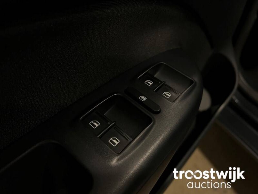 Skoda Octavia Combi 1.8 TSI Elegance 160pk 2012, 64-SXX-5