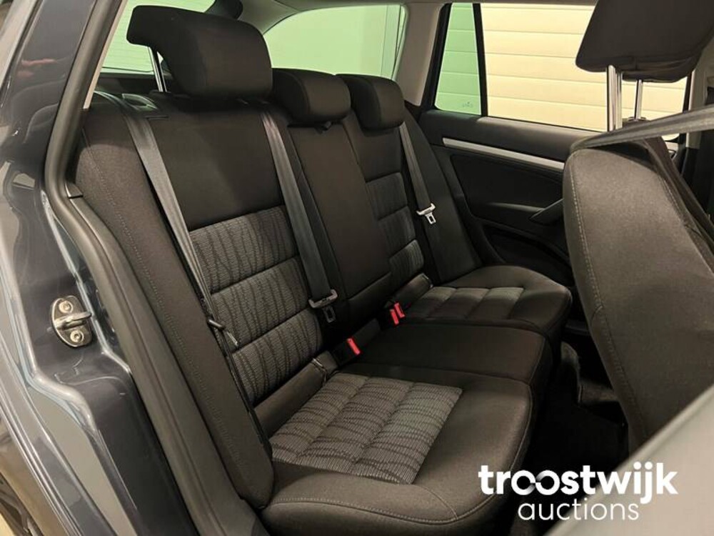 Skoda Octavia Combi 1.8 TSI Elegance 160pk 2012, 64-SXX-5