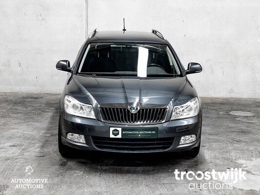 Skoda Octavia Combi 1.8 TSI Elegance 160pk 2012, 64-SXX-5