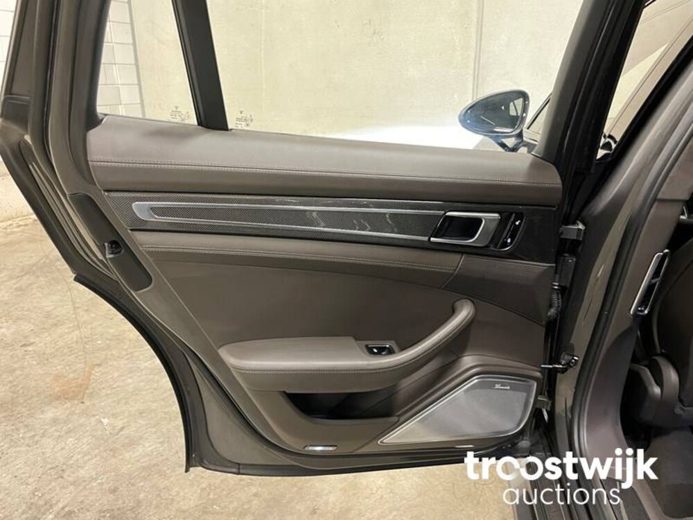 Porsche Panamera Turbo 4.0 V8 Auto