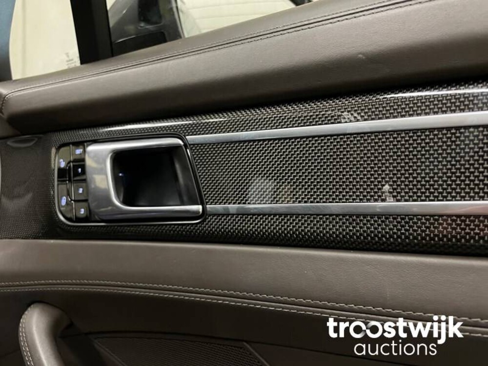 Porsche Panamera Turbo 4.0 V8 Auto