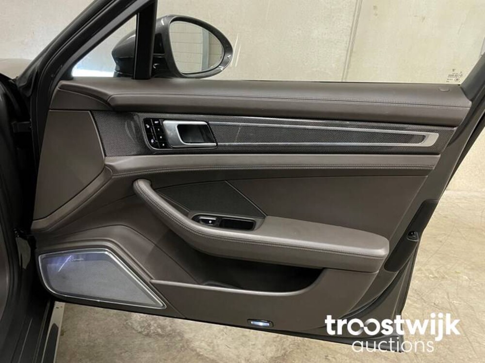 Porsche Panamera Turbo 4.0 V8 Auto