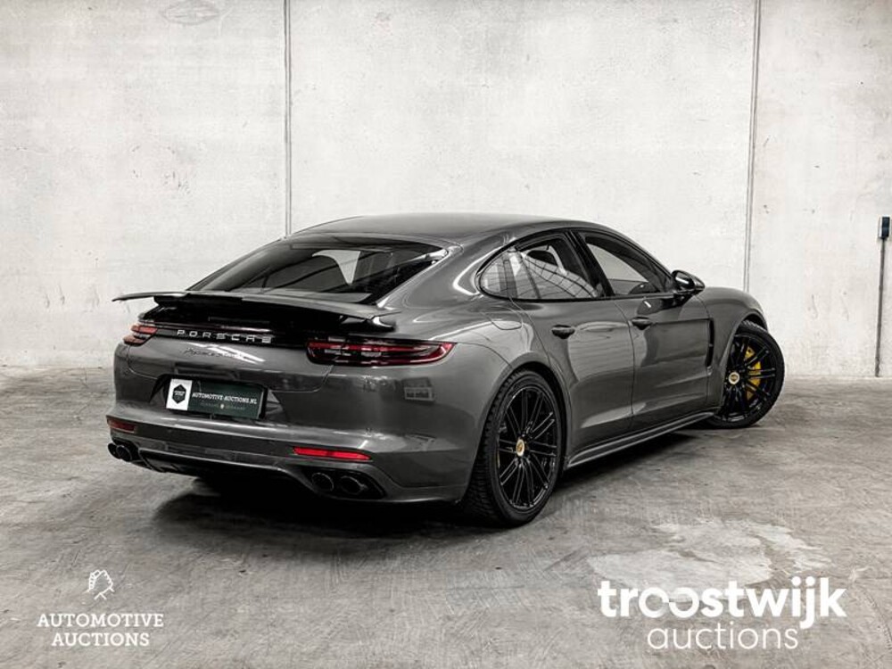 Porsche Panamera Turbo 4.0 V8 Auto