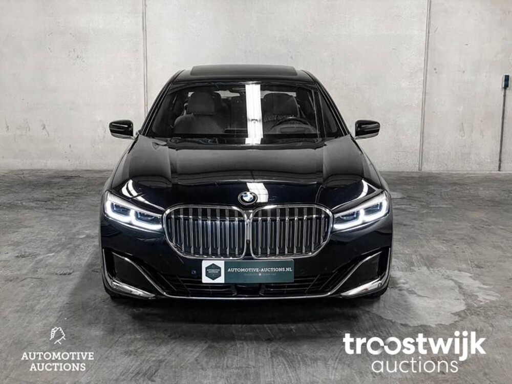 BMW 745e G11 M-sport parts Plug-In Hybride ORG-NL 394pk 2019 -Orig. NL- 7-Serie, ZR-171-V