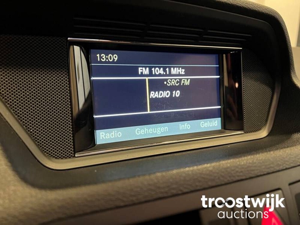 Mercedes-Benz E200 CGI Elegance Avantgarde 184pk 2010, XD-523-H