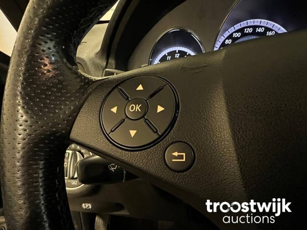 Mercedes-Benz E200 CGI Elegance Avantgarde 184pk 2010, XD-523-H