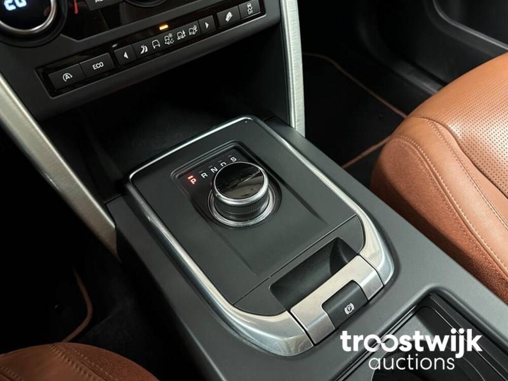 Land Rover Discovery Sport 2.0 TD4 HSE Luxury Panoramadak 179pk 4WD 2017 -Orig. NL-, NP-039-D