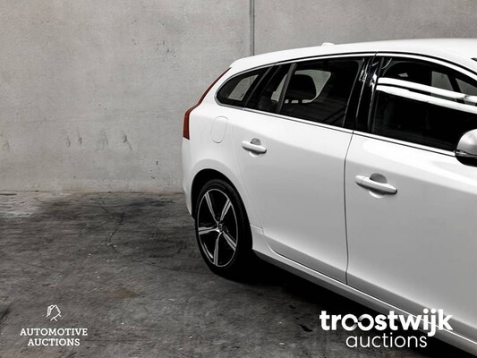 Volvo V60 Business Sport 2.0 D4 190pk 2018 -Orig. NL-, TL-707-B