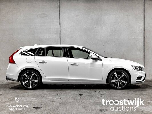 Volvo V60 Business Sport 2.0 D4 190pk 2018 -Orig. NL-, TL-707-B