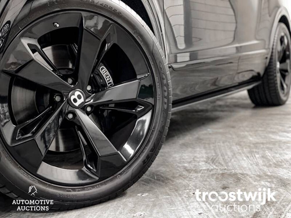 Bentley Bentayga 6.0 W12 608pk 2017, G-677-VR