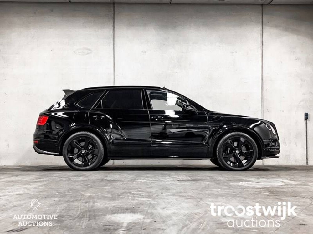 Bentley Bentayga 6.0 W12 608pk 2017, G-677-VR