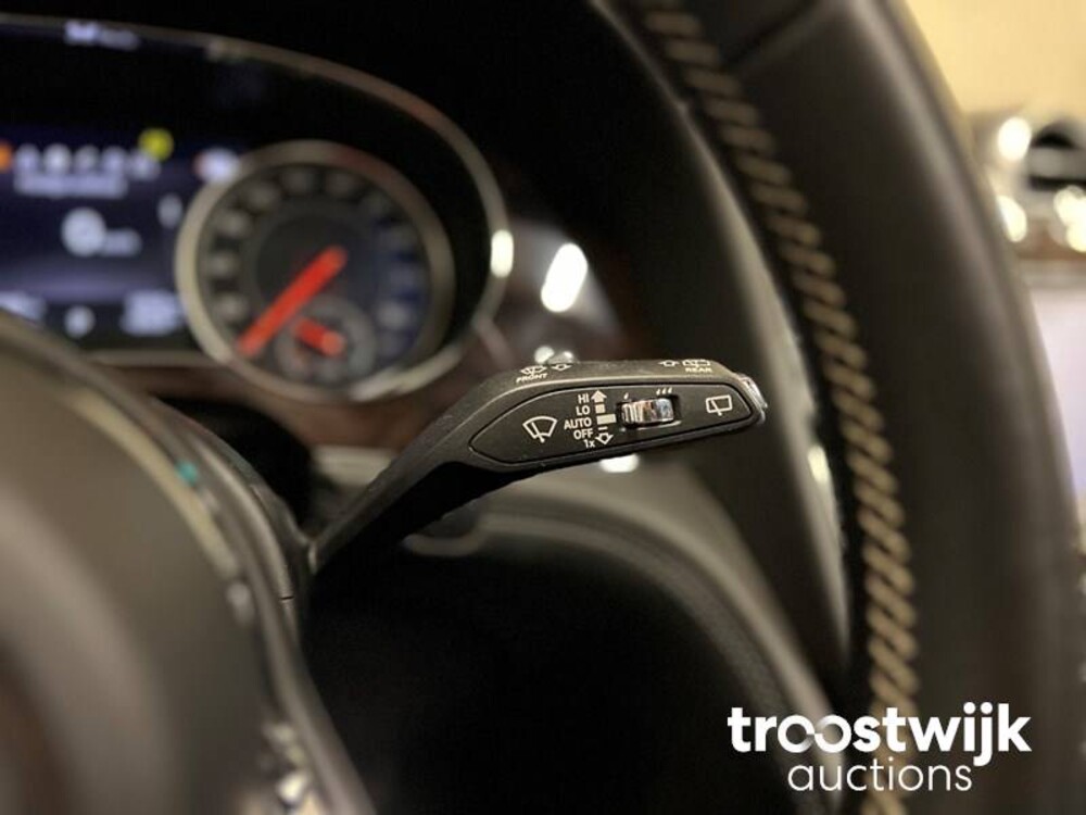 Bentley Bentayga 6.0 W12 608pk 2017, G-677-VR