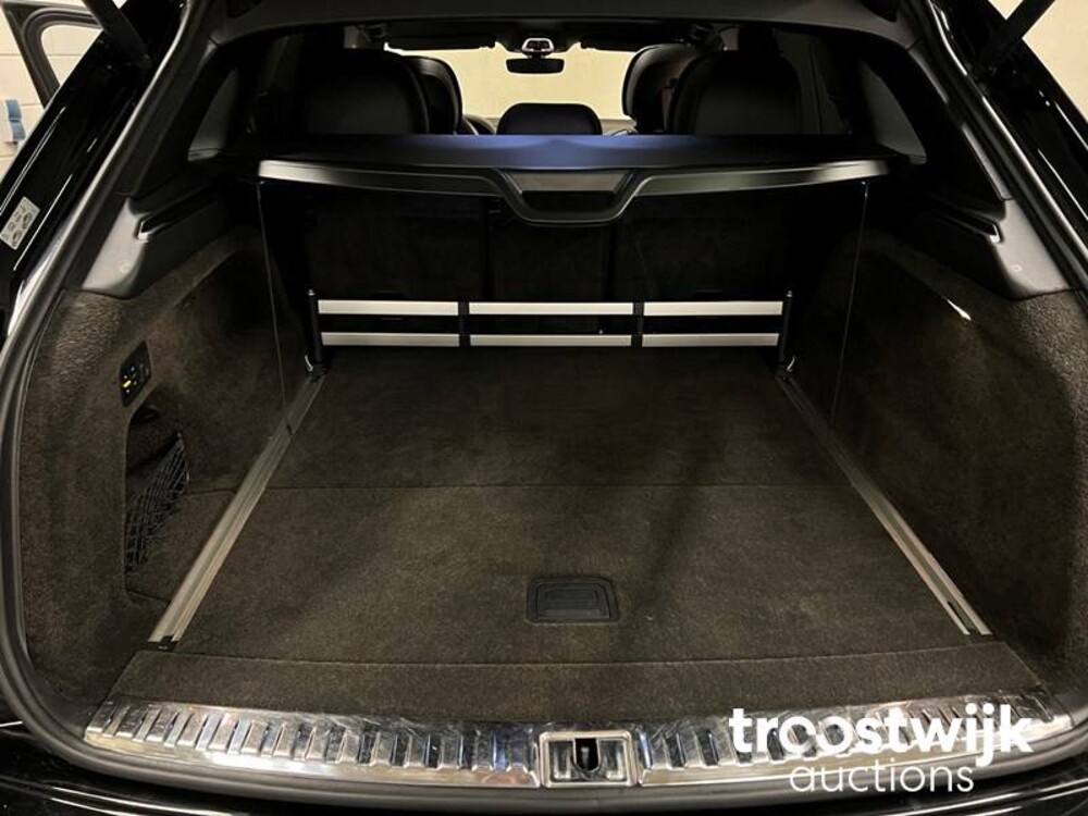 Bentley Bentayga 6.0 W12 608pk 2017, G-677-VR