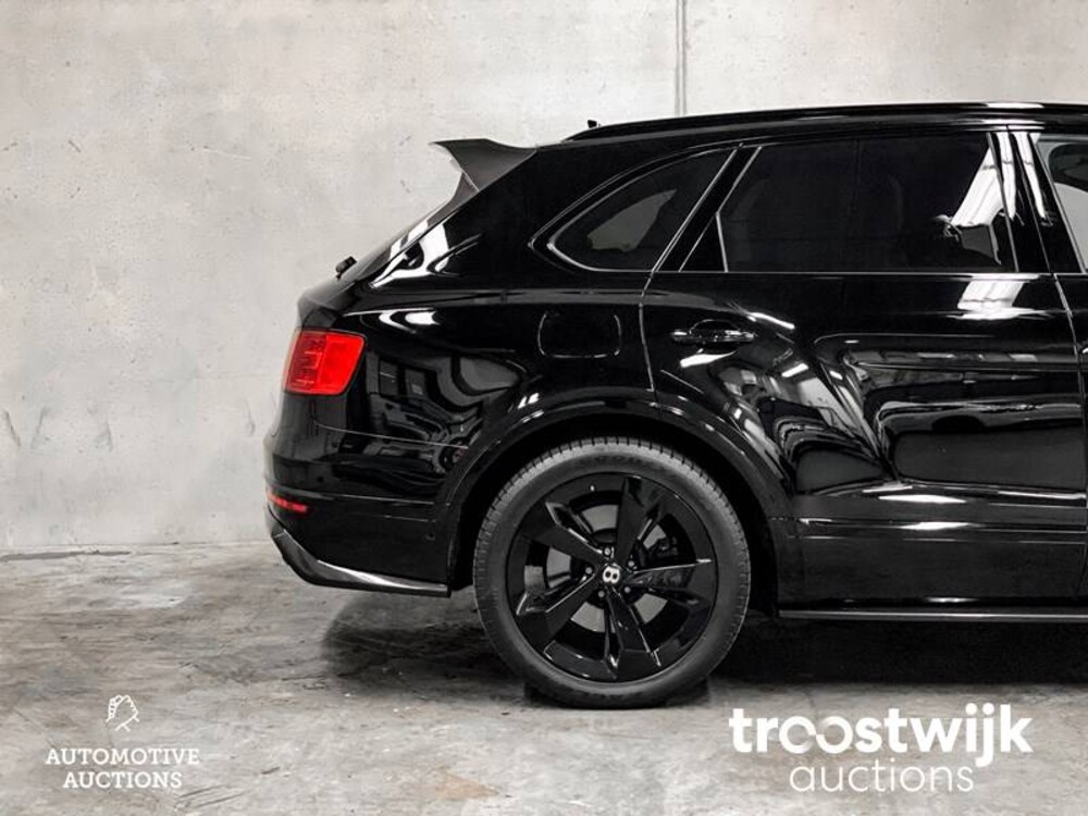Bentley Bentayga 6.0 W12 608pk 2017, G-677-VR